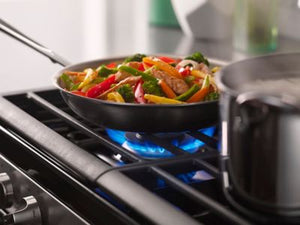 Whirlpool® 5.0 cu. ft. Freestanding Gas Range with Fan Convection Cooking